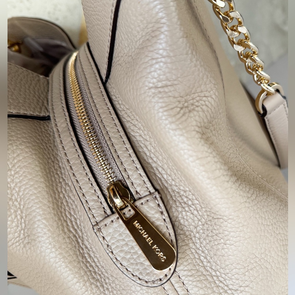 Michael Kors Jet Set Item LG Chain Tote Bag Bisque - Picture 14 of 15